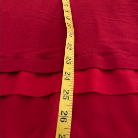 White House Black Market rayon/spandex top, scoop neck. Size S. Red - Picture 10 of 10